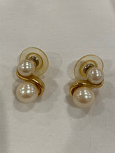 Load image into Gallery viewer, 1970's Avon Twisty Double Pearl Earrings