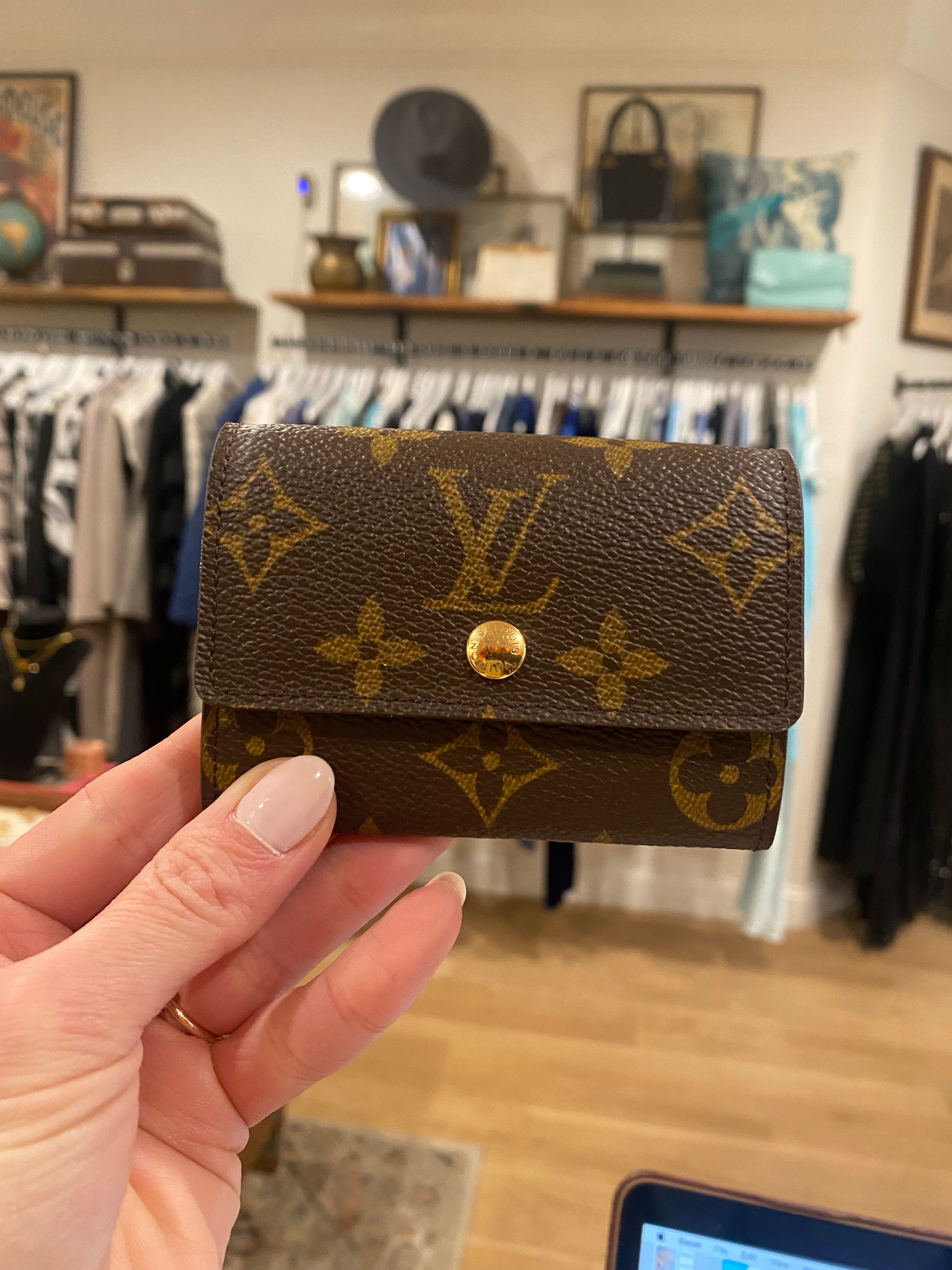 Louis Vuitton Monogram Vintage Wallet selling