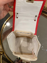 Load image into Gallery viewer, 1960's Bird House Purse