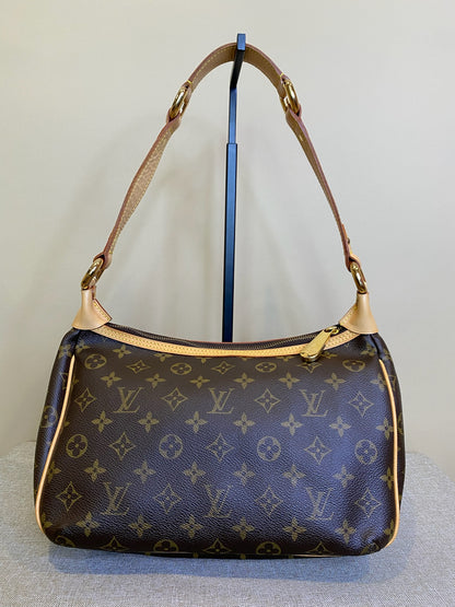What's in my Monogram Tikal GM Bag & Wallet + Review. 