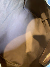 Load image into Gallery viewer, Louis Vuitton Speedy 40 Monogram, 4