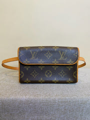 Louis Vuitton, Monogram Florentine Pochette, 30