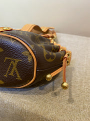 Louis Vuitton, Monogram Theda PM, 27