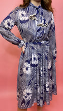 Load image into Gallery viewer, The Posie Dress, 1970's, 36" bust