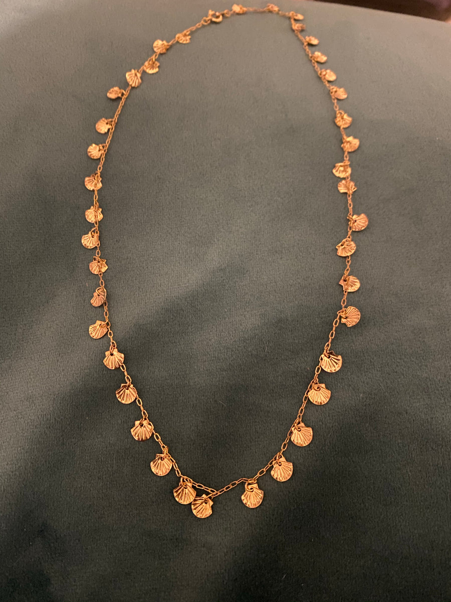 Gold little shell necklace, 1970’s