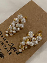Load image into Gallery viewer, 1970's Grape Earrings