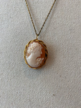 Load image into Gallery viewer, 1950's Cameo Necklace