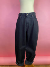 Load image into Gallery viewer, Vintage Levi's