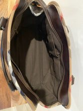 Load image into Gallery viewer, Burberry, Large Leather Tote, 40