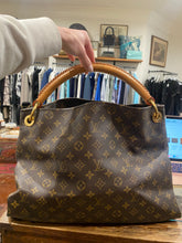 Load image into Gallery viewer, Louis Vuitton Artsy Monogram tote MM with braided handle, 13