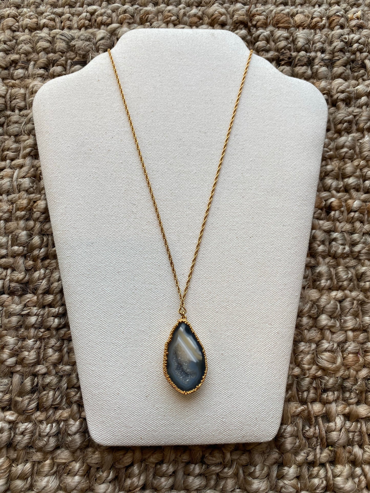 Banded agate with Druzy Stone pendant