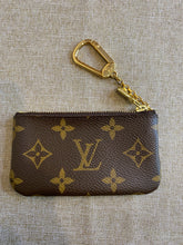 Load image into Gallery viewer, Louis Vuitton Monogram Key Pouch , 39