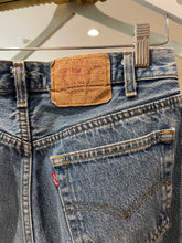 Load image into Gallery viewer, Vintage Levi 501's