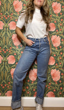 Load image into Gallery viewer, Vintage Levi 501's