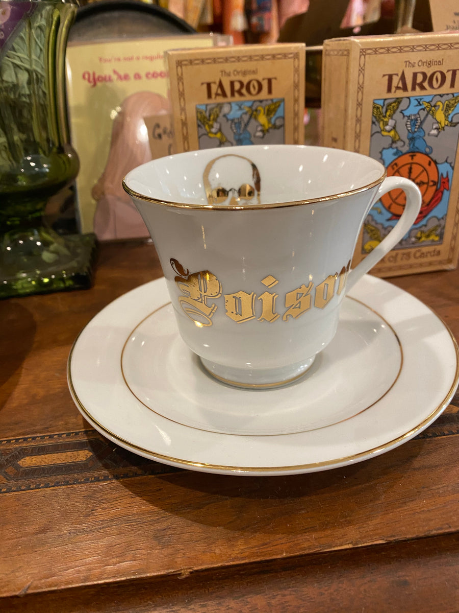 Poison tea cup