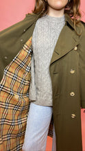 Load image into Gallery viewer, Burberry Trench, 40" Bust