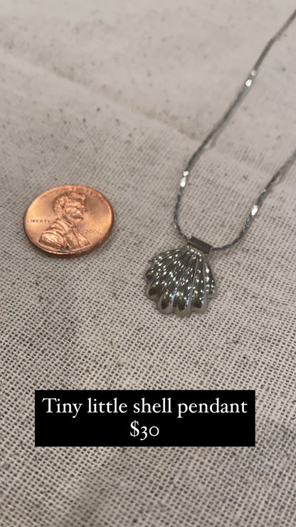 Tiny little shell pendant, 1980’s