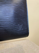 Load image into Gallery viewer, Louis Vuitton Black Epi Pochette , 29