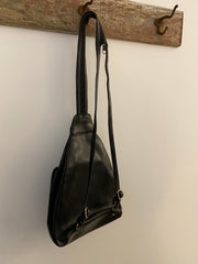 Amazing leather back pack / shoulder bag