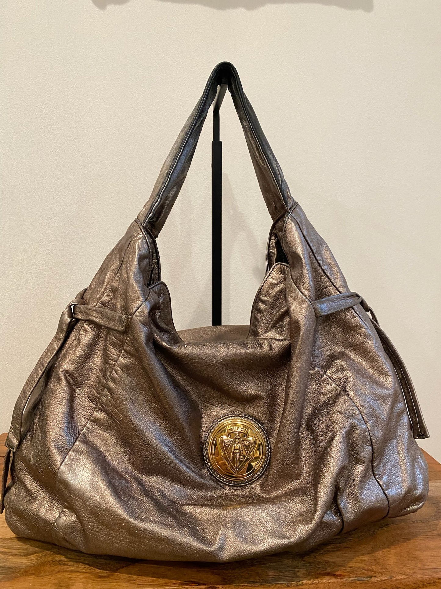 Gucci, Hysteria Fold-over Metallic Hobo Bag, 19