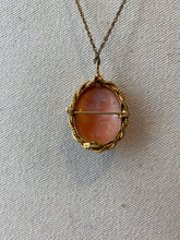 Load image into Gallery viewer, 1950's Cameo Necklace