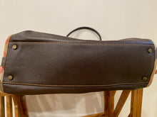 Load image into Gallery viewer, Burberry, Large Leather Tote, 40