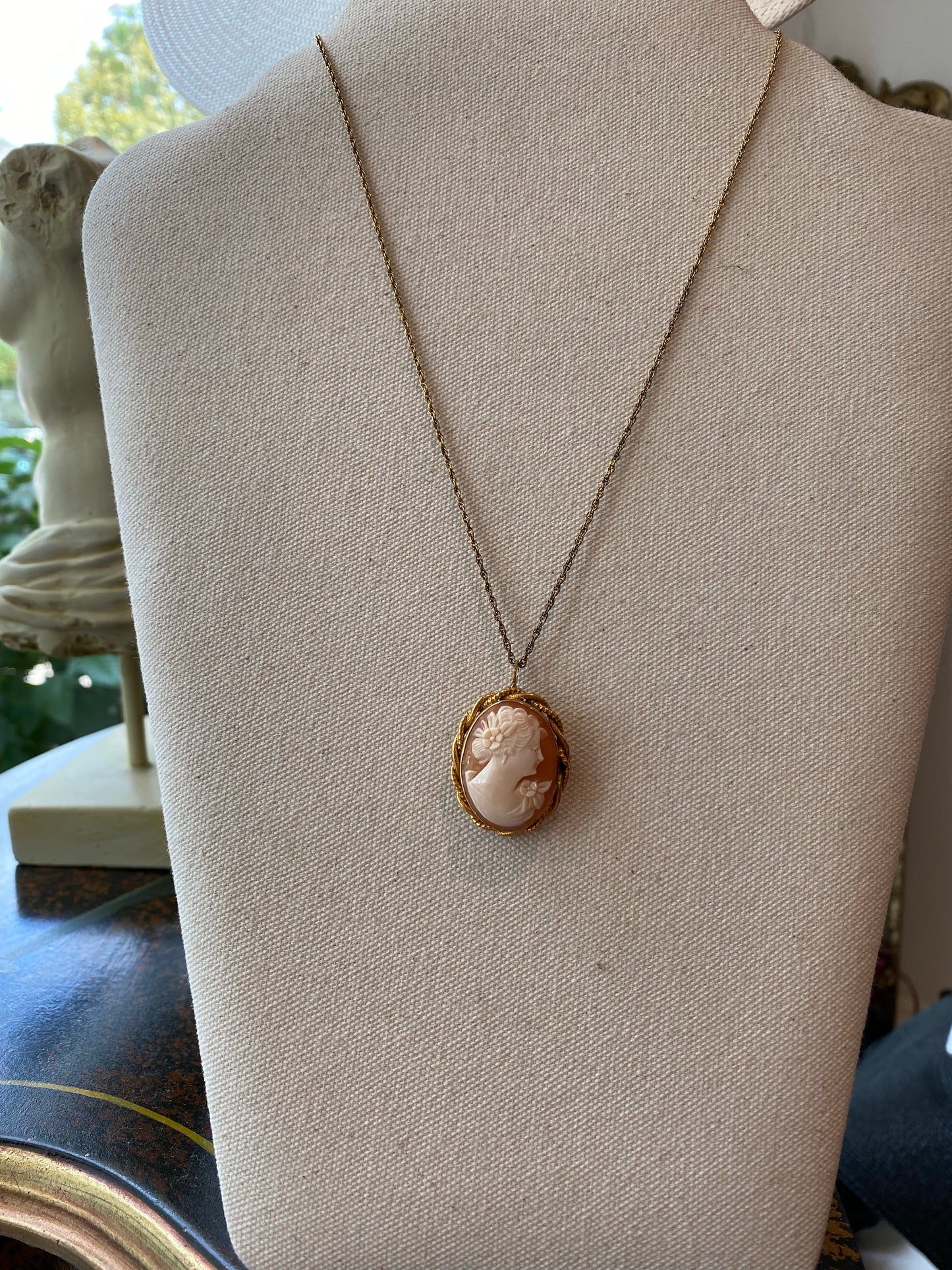 1950's Cameo Necklace