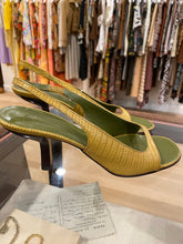 Load image into Gallery viewer, Green Sling Backs