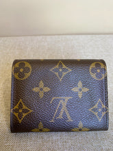 Load image into Gallery viewer, Louis Vuitton, Vintage Compact Wallet, 36