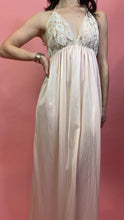 Load image into Gallery viewer, The Leah Nightie, 1960's, 36" Bust