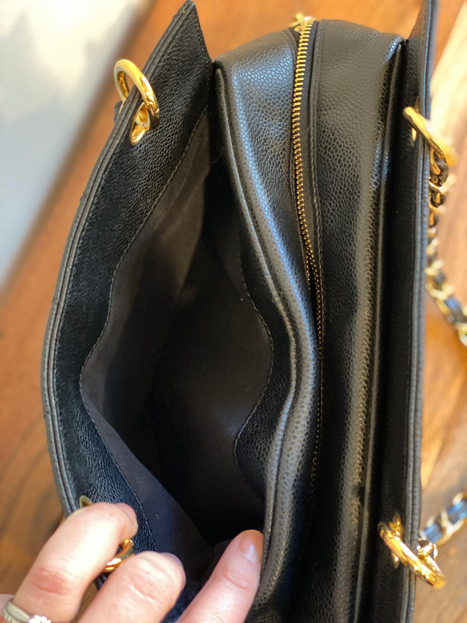 Gucci, Hysteria Fold-over Metallic Hobo Bag, 19 – DamnAgedVintage